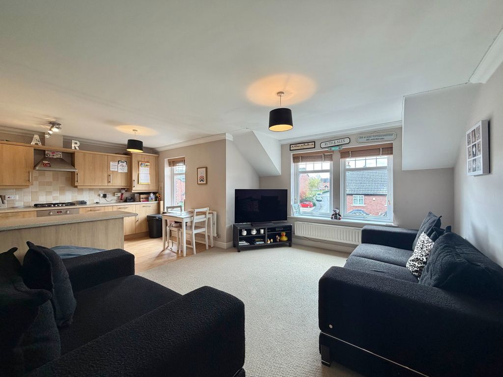 Property photo 2 of 17