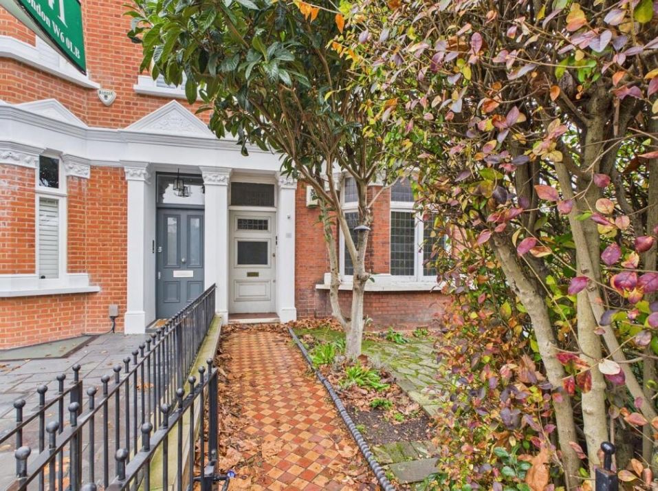 Property photo 1 of 5