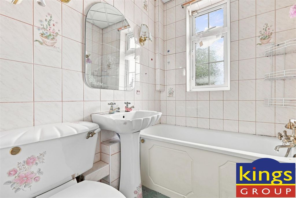 Property photo 3 of 23