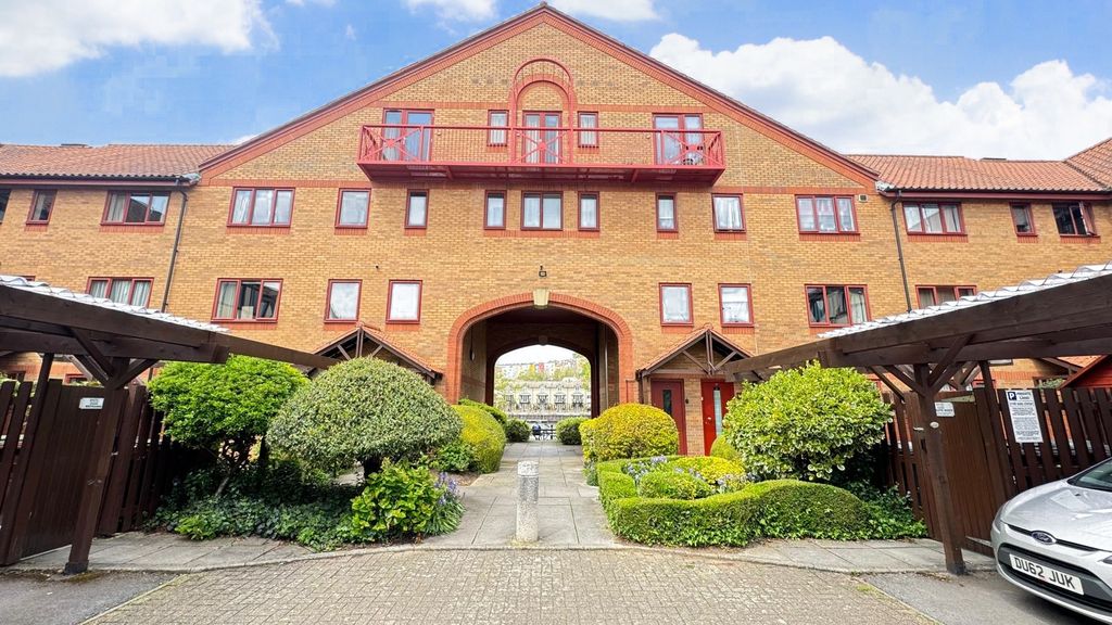 Property photo 1 of 10