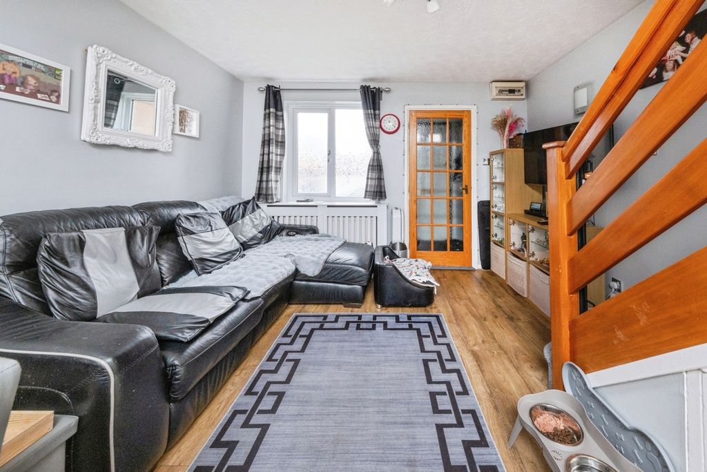 Property photo 3 of 14 Photo