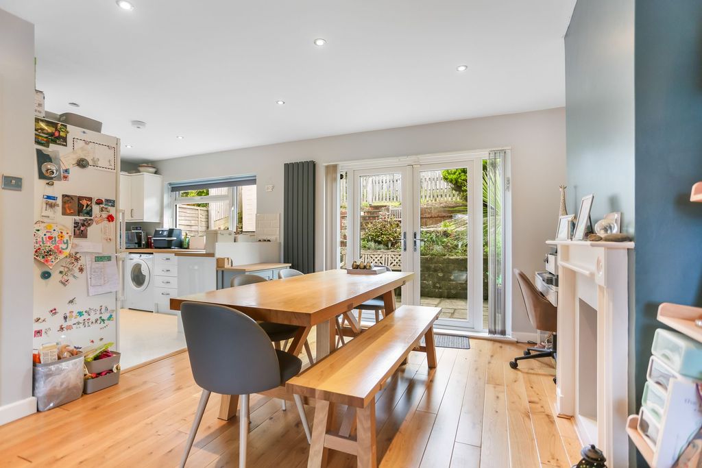 Property photo 3 of 26