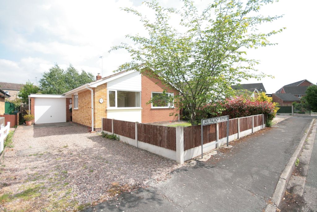 Property photo 1 of 9