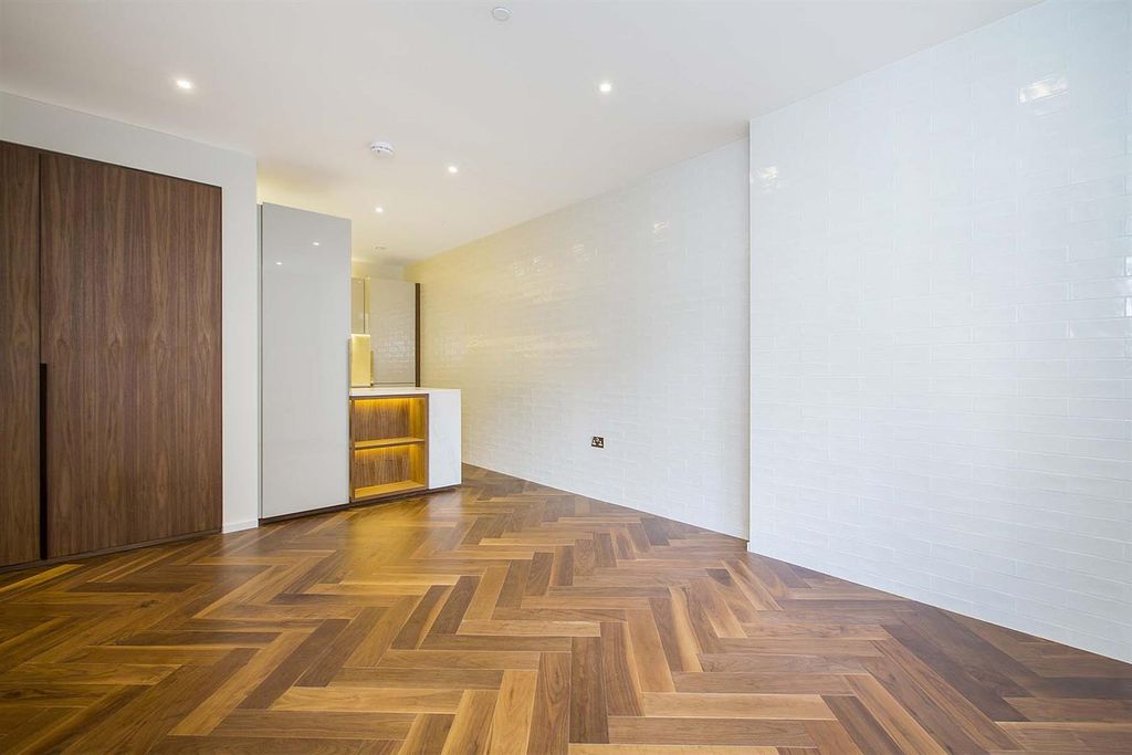 Property photo 1 of 21 Living Room 2.Jpg