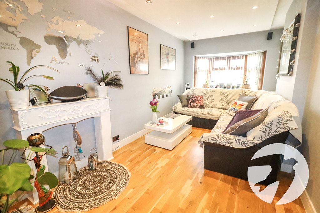 Property photo 2 of 20 Picture No. 09