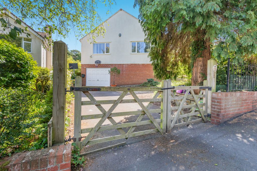 Property photo 3 of 19