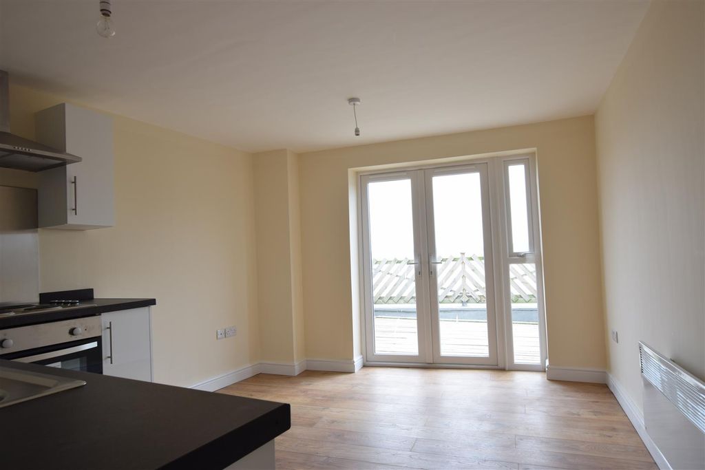 Property photo 2 of 6