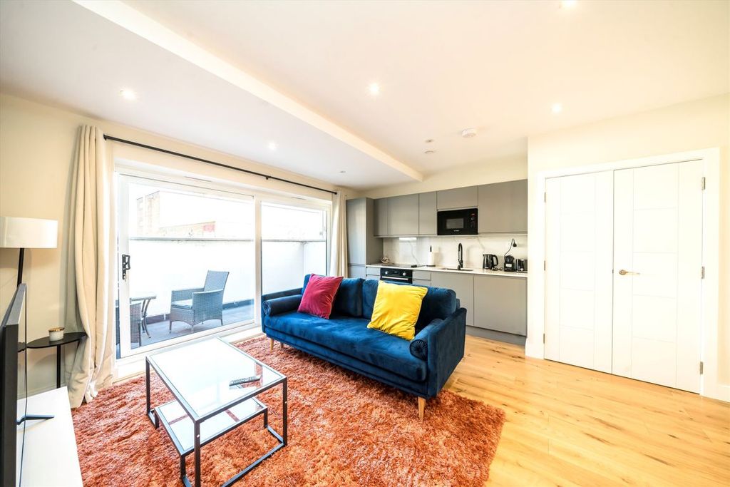 Property photo 2 of 5