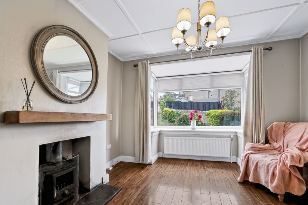 Property photo 3 of 31