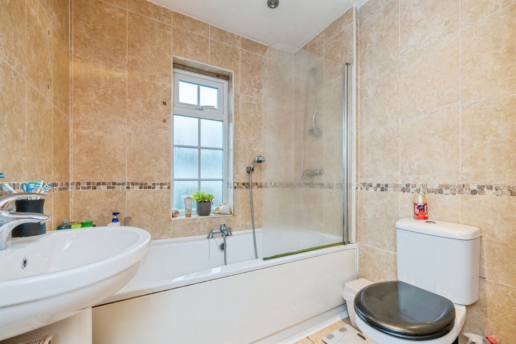 Additional image 14 of 3 bed semi-detached house for saleChain Lane, Mickleover, Derby DE3