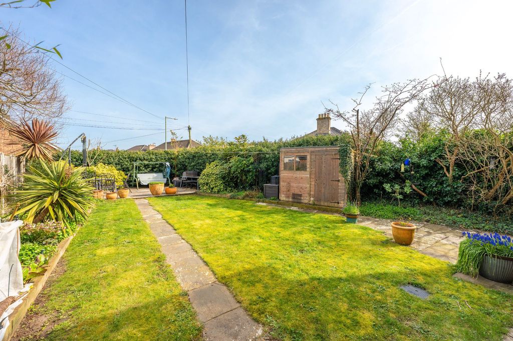 Property photo 2 of 21