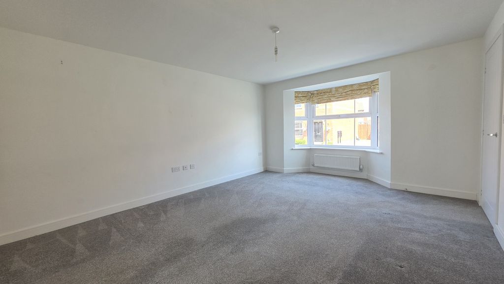 Property photo 3 of 26