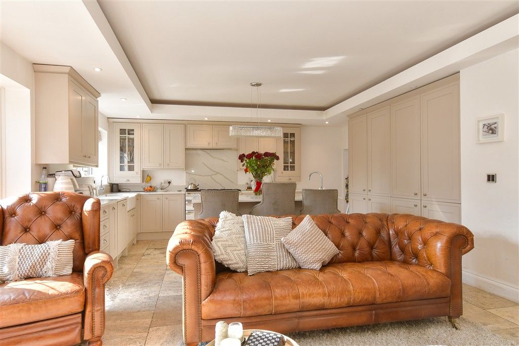 Property photo 2 of 13 Kitchen/Breakfast Room
