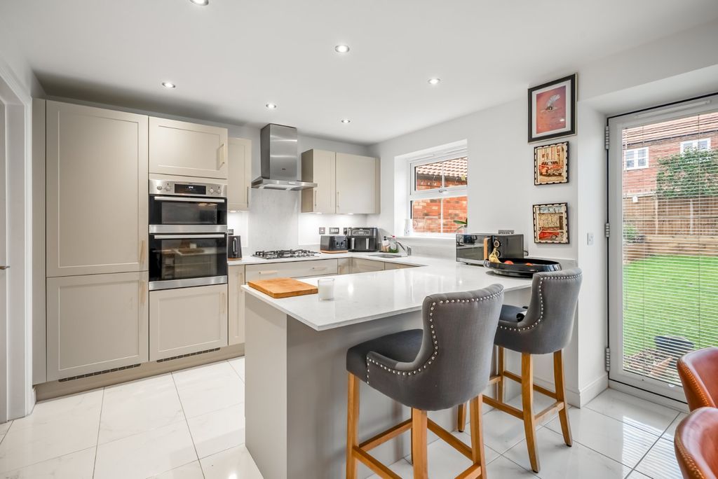 Property photo 3 of 16 Picture No. 09