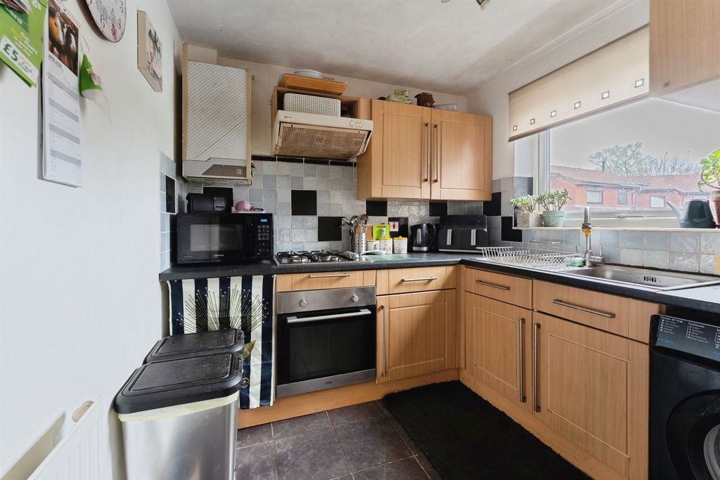 Property photo 3 of 19