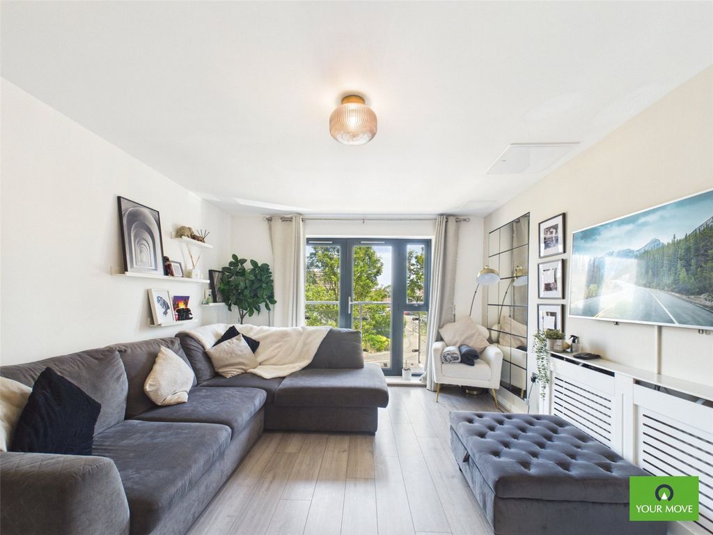 Property photo 1 of 10 Living Room
