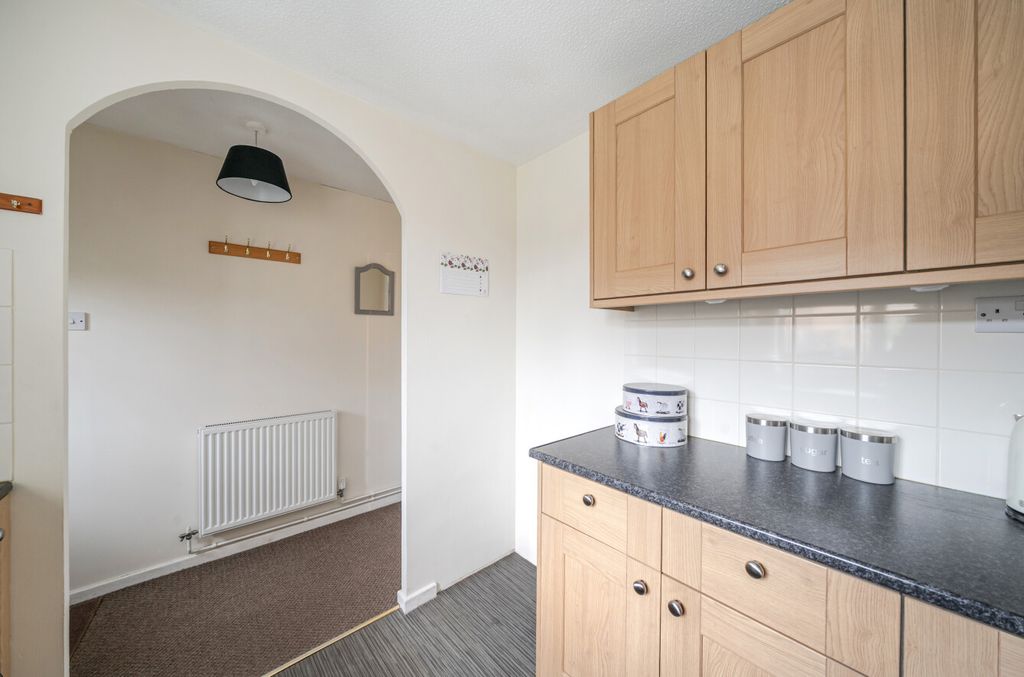 Property photo 3 of 17 1392850-12-6941267467032