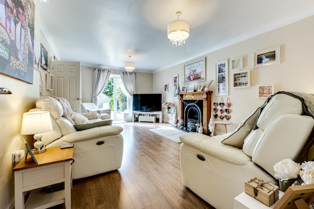 Property photo 3 of 35 4 Jackdaw Road, Corby-3.Jpg