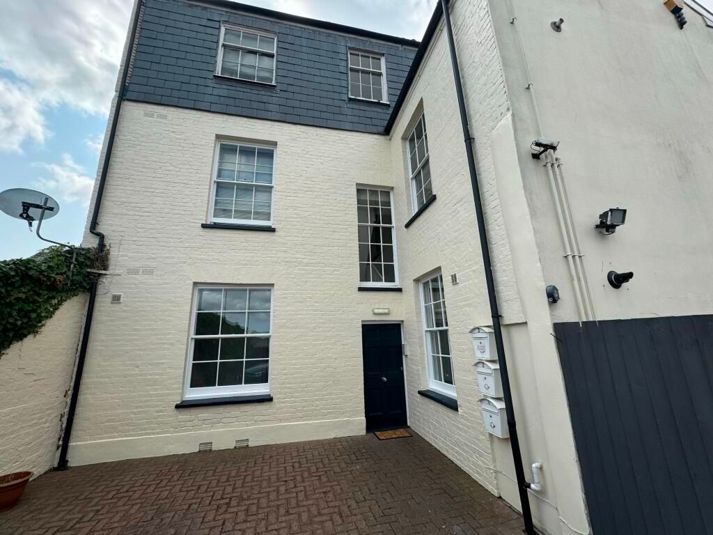 Property photo 3 of 20
