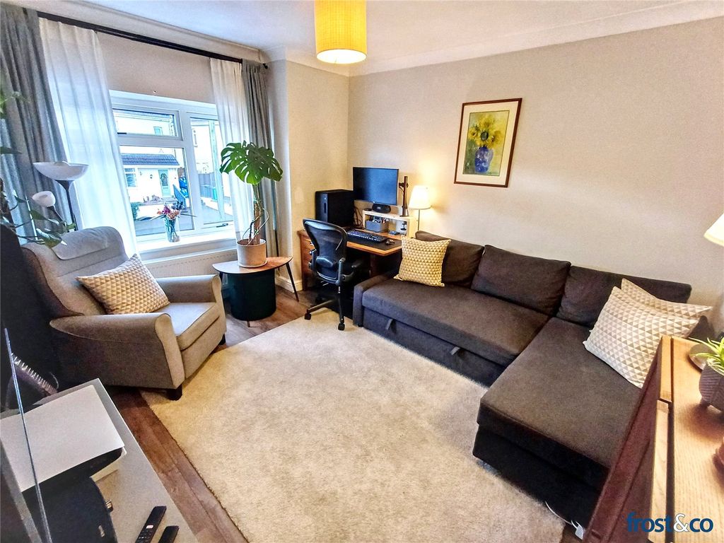 Property photo 2 of 16 Living Room