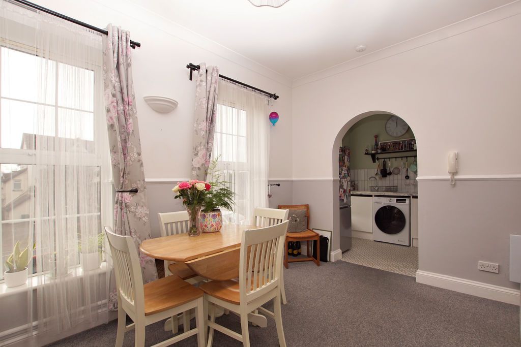 Property photo 3 of 13 Lounge/ Diner