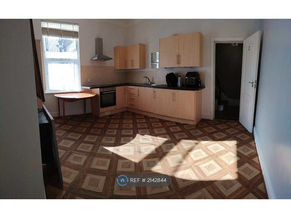 Property photo 2 of 3