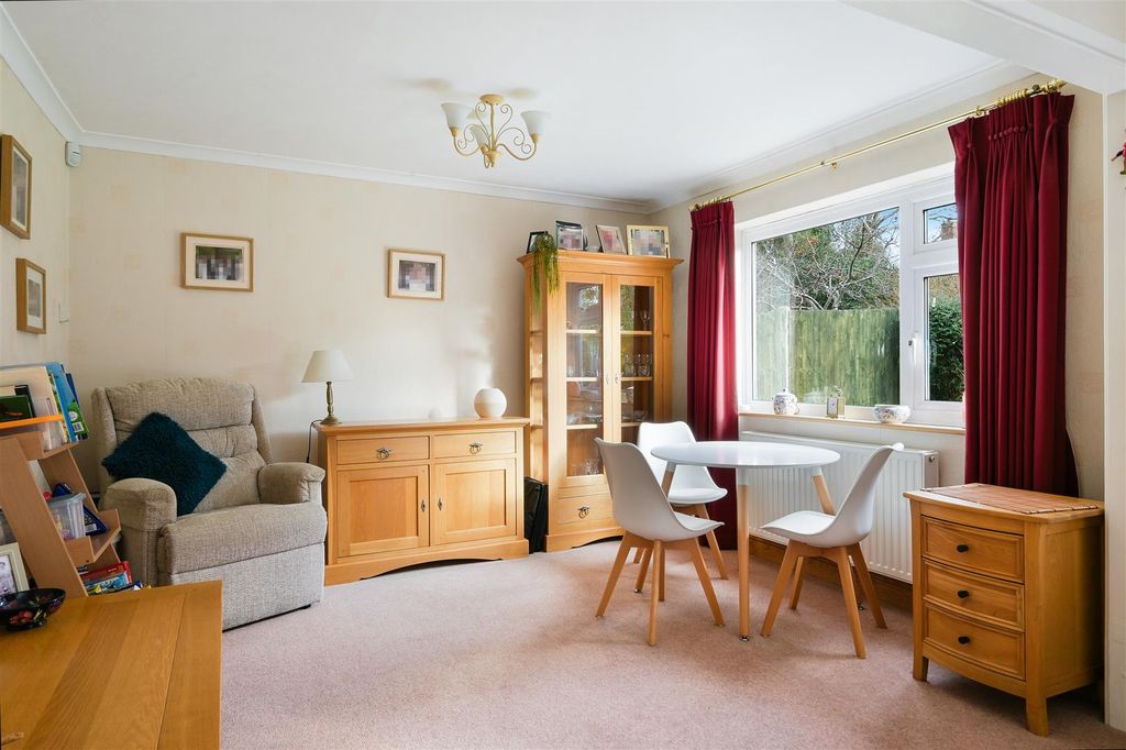 Property photo 3 of 29 Mospey Crescent