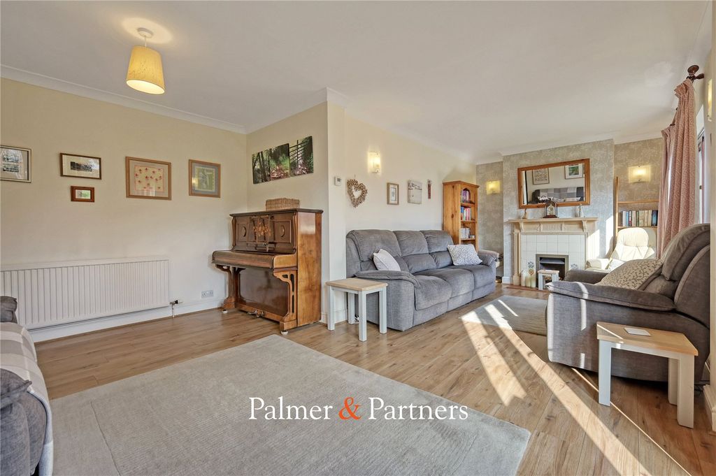 Property photo 3 of 32 Picture No. 18