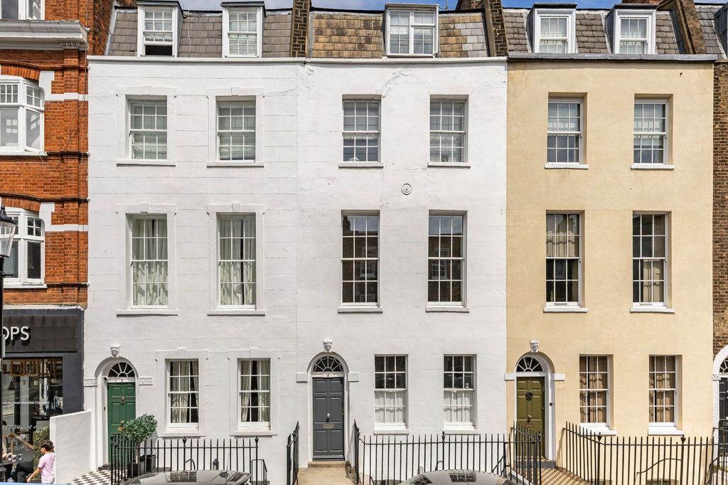 Property photo 1 of 21 Victorian Terrace