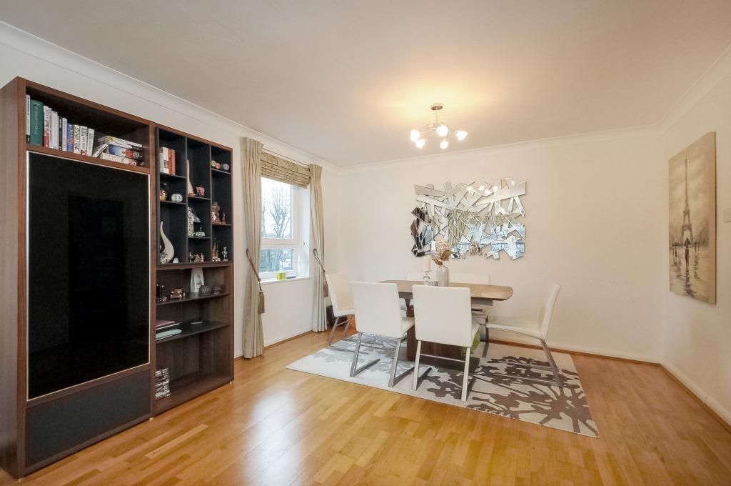 Property photo 2 of 7 Dining Room