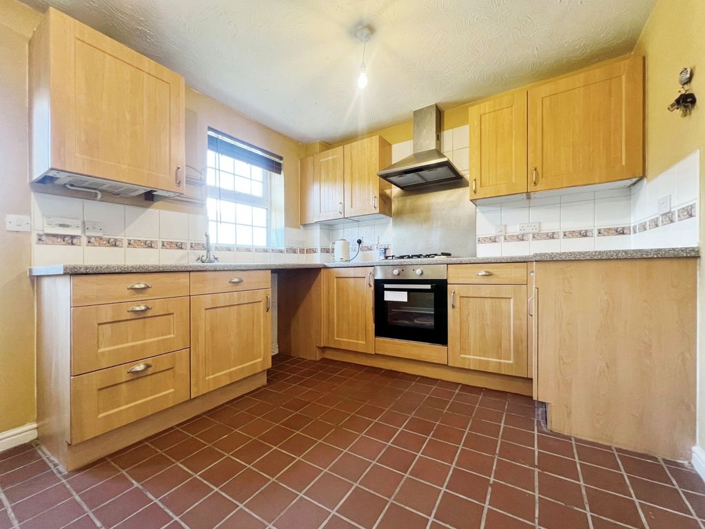 Property photo 2 of 18 Bedroom