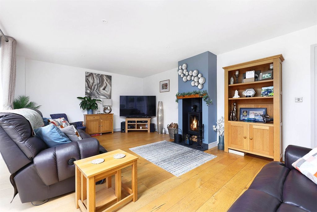 Property photo 3 of 40 Picture No. 24