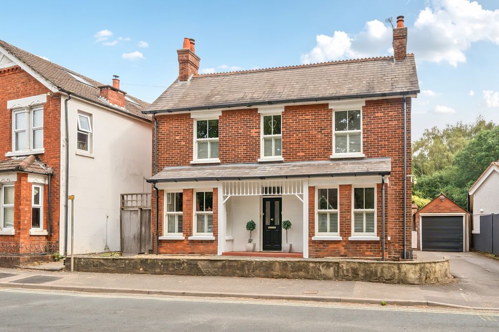 Property photo 1 of 18