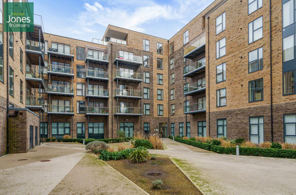 Property photo 1 of 11 External