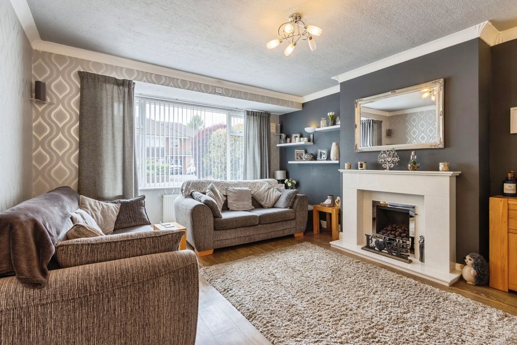Property photo 2 of 32 Pbox-Img.Jpg