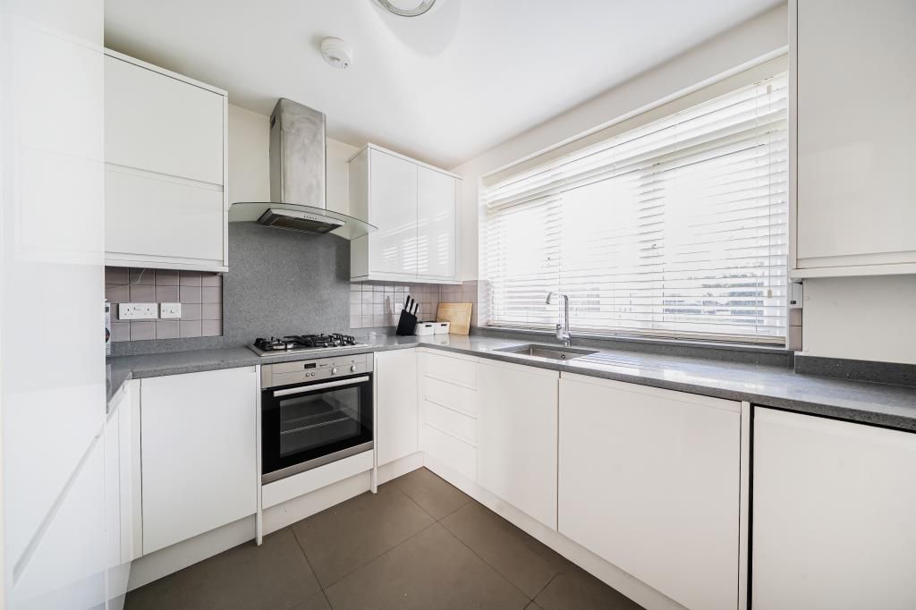 Property photo 3 of 23 Kitchen