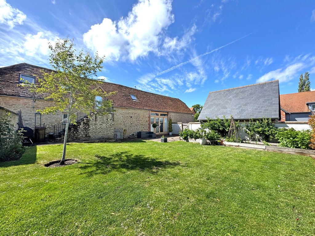 Property photo 1 of 25
