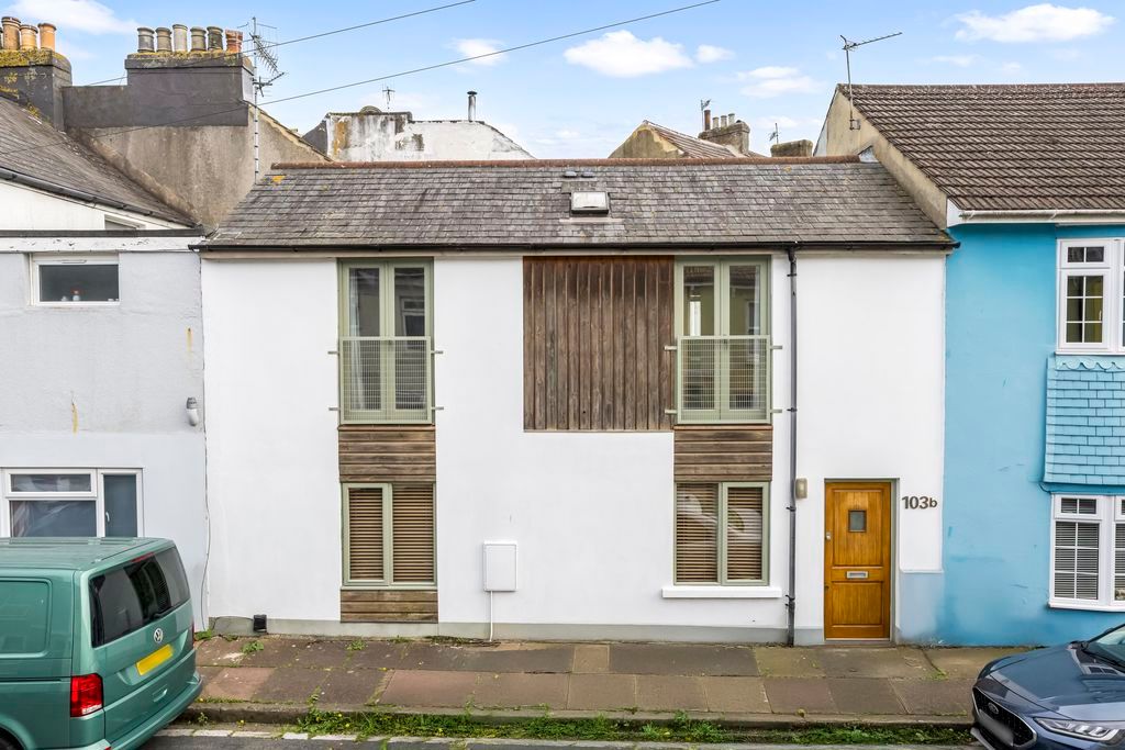 Property photo 1 of 17 Photo 2