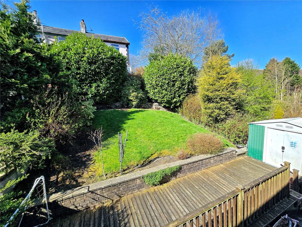 Property photo 2 of 22 Lawned Garden