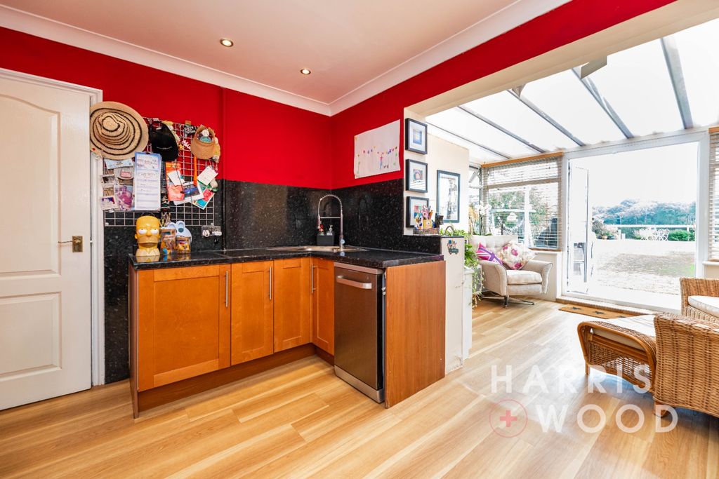 Property photo 3 of 38 4417565