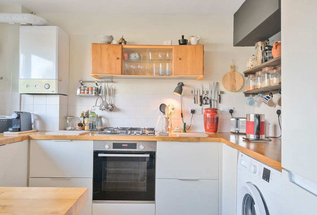 Property photo 2 of 20 1373316-11-68Ff4F...