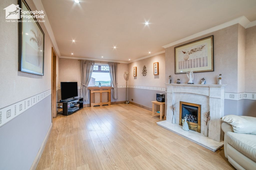 Property photo 3 of 21 Image 2