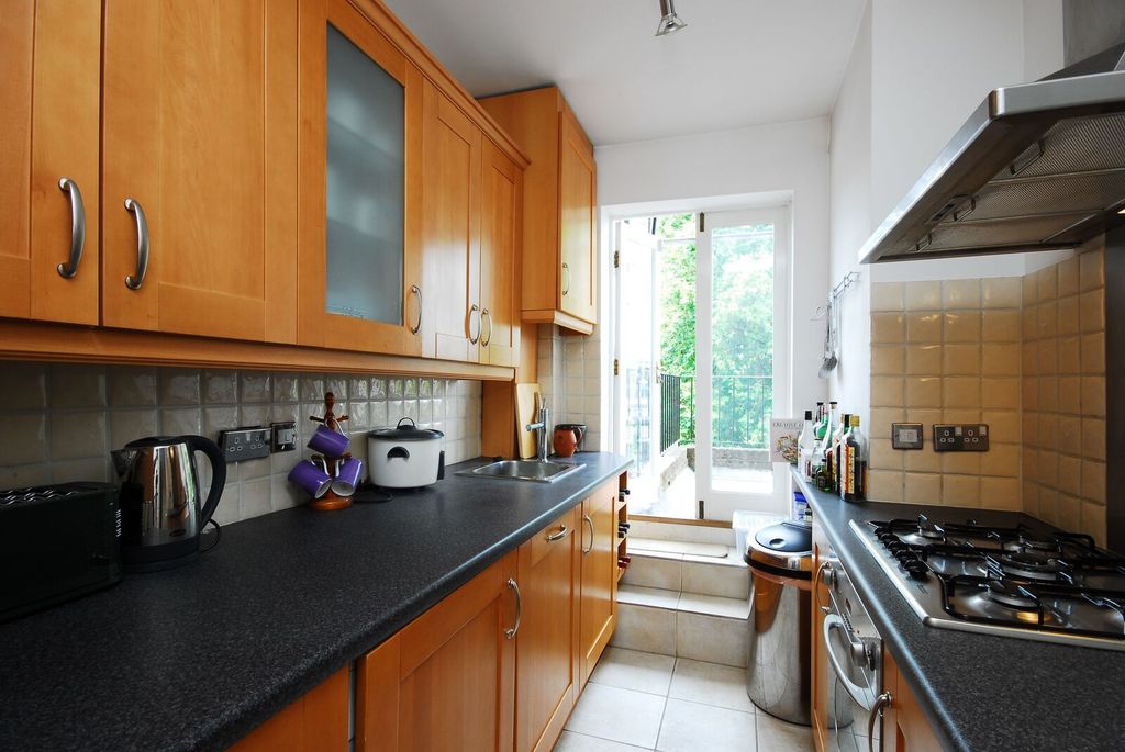 Property photo 3 of 8