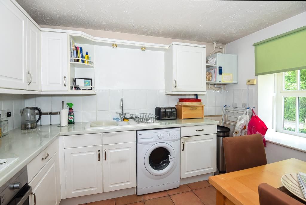 Property photo 3 of 7 Kitchen