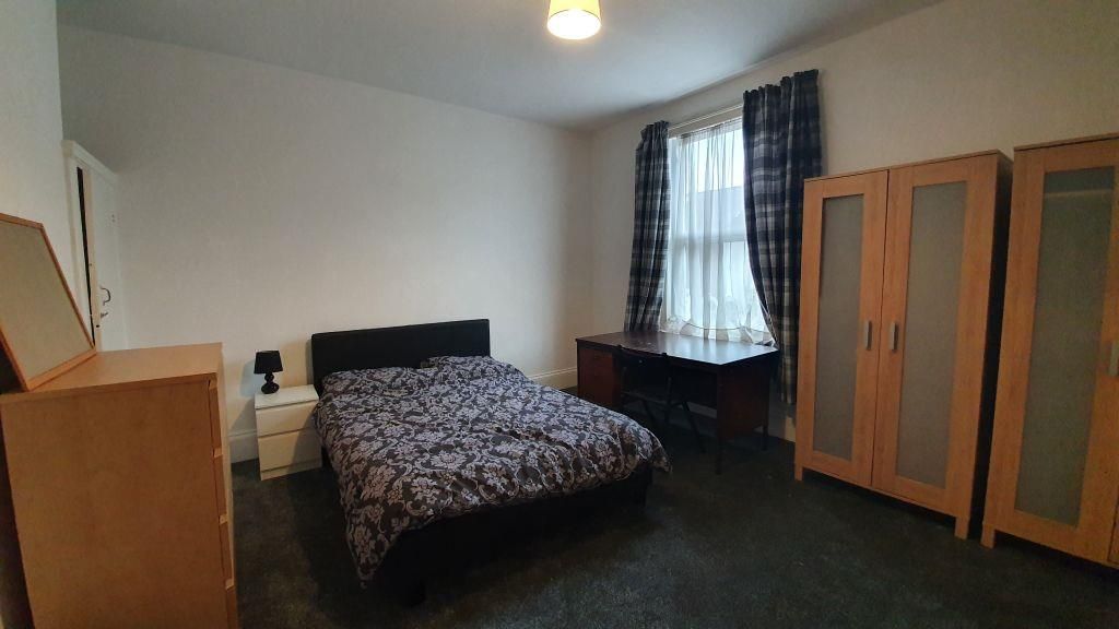 Property photo 2 of 10 Bedroom Picture 1.Jpg