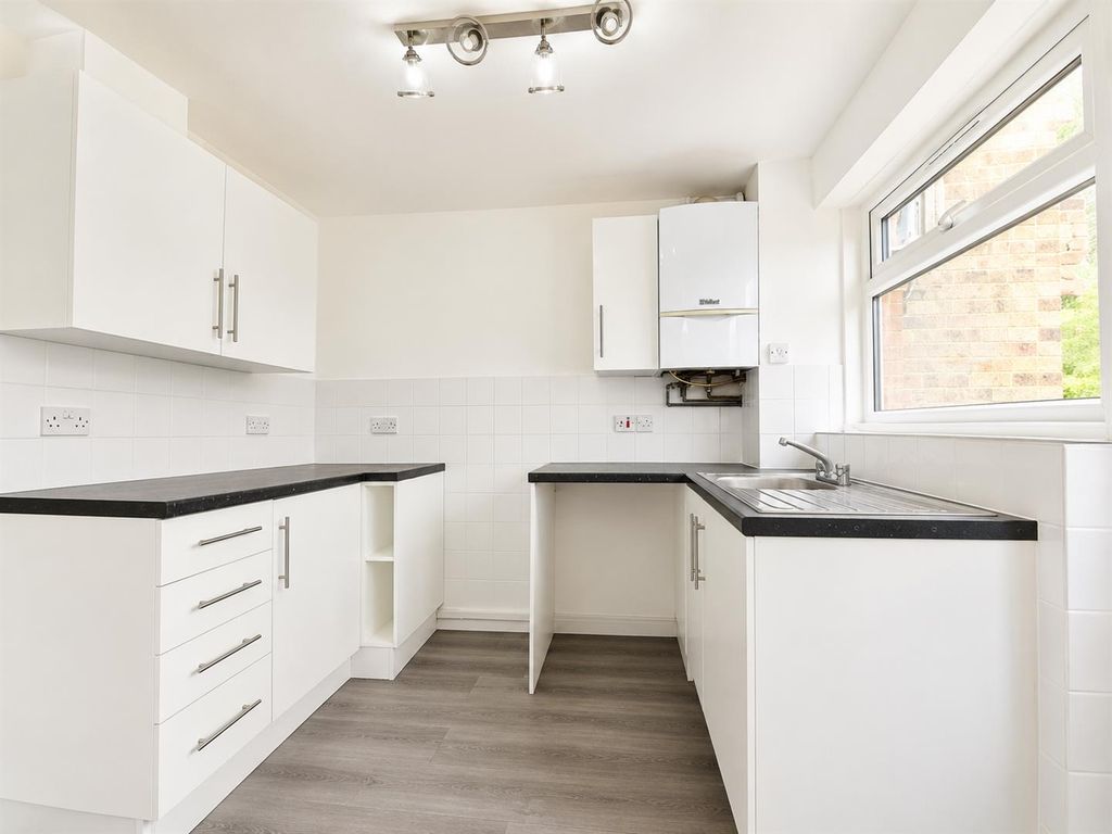 Property photo 2 of 16 d92dc4ba-12F2-47Dd-Ae41-B7Ec641Bf9c2.Png