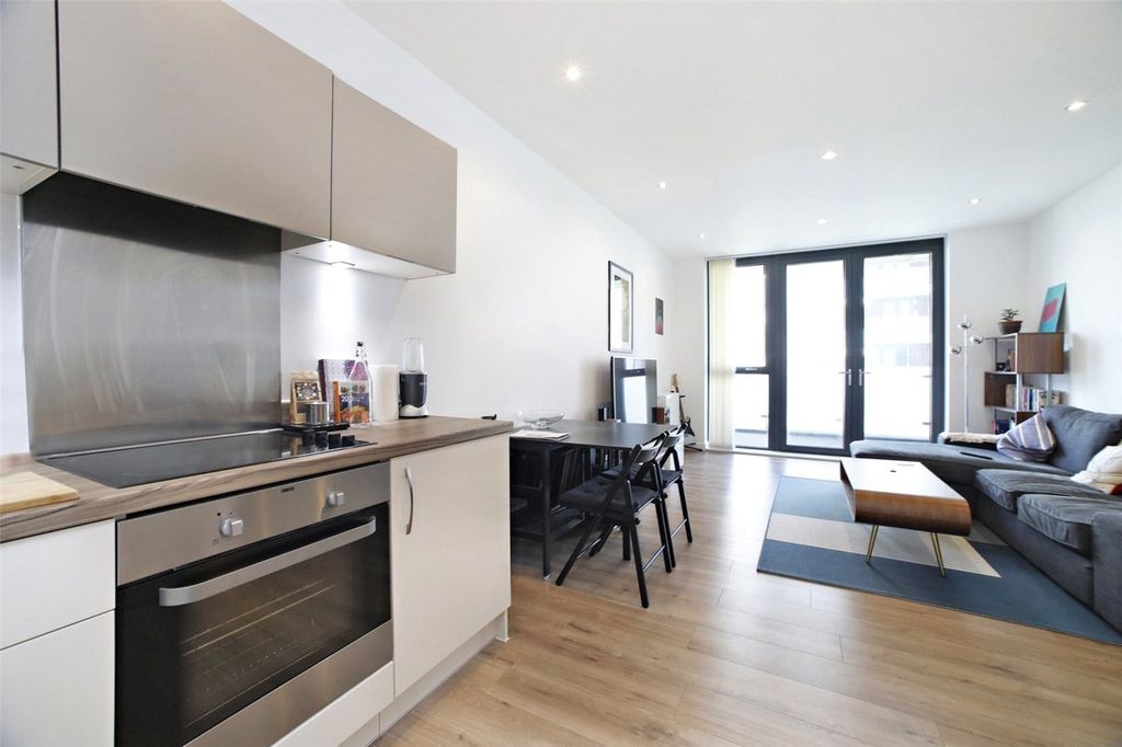 Property photo 3 of 12