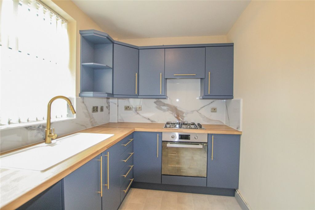 Property photo 2 of 23 Kitchen