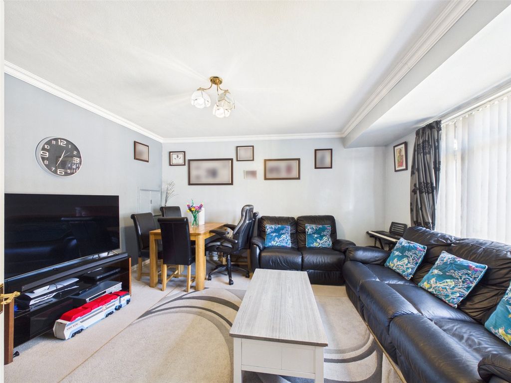 Property photo 3 of 16 Picture No. 15
