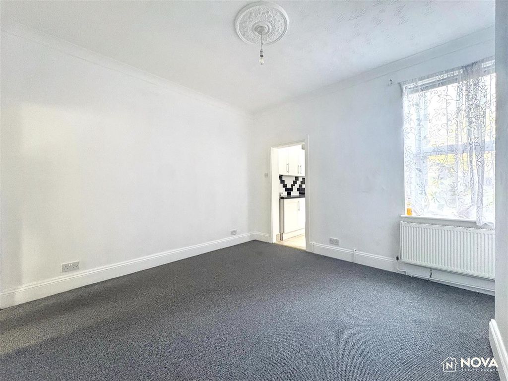 Property photo 3 of 16 Img_9725.Jpg